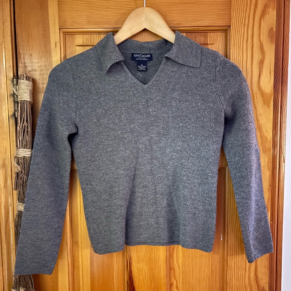 Ann Taylor Charcoal V-Neck Women’s Sweater